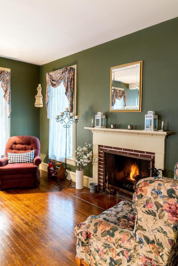 Milton Charming Executive Victorian Mansion W/ Free Parking - Near Bucknell 빌라 외부 사진
